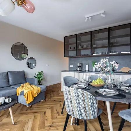 Park B22- Z Dostepem Do Basenu, Sauny, Jacuzzi, Silowni Апартаменты